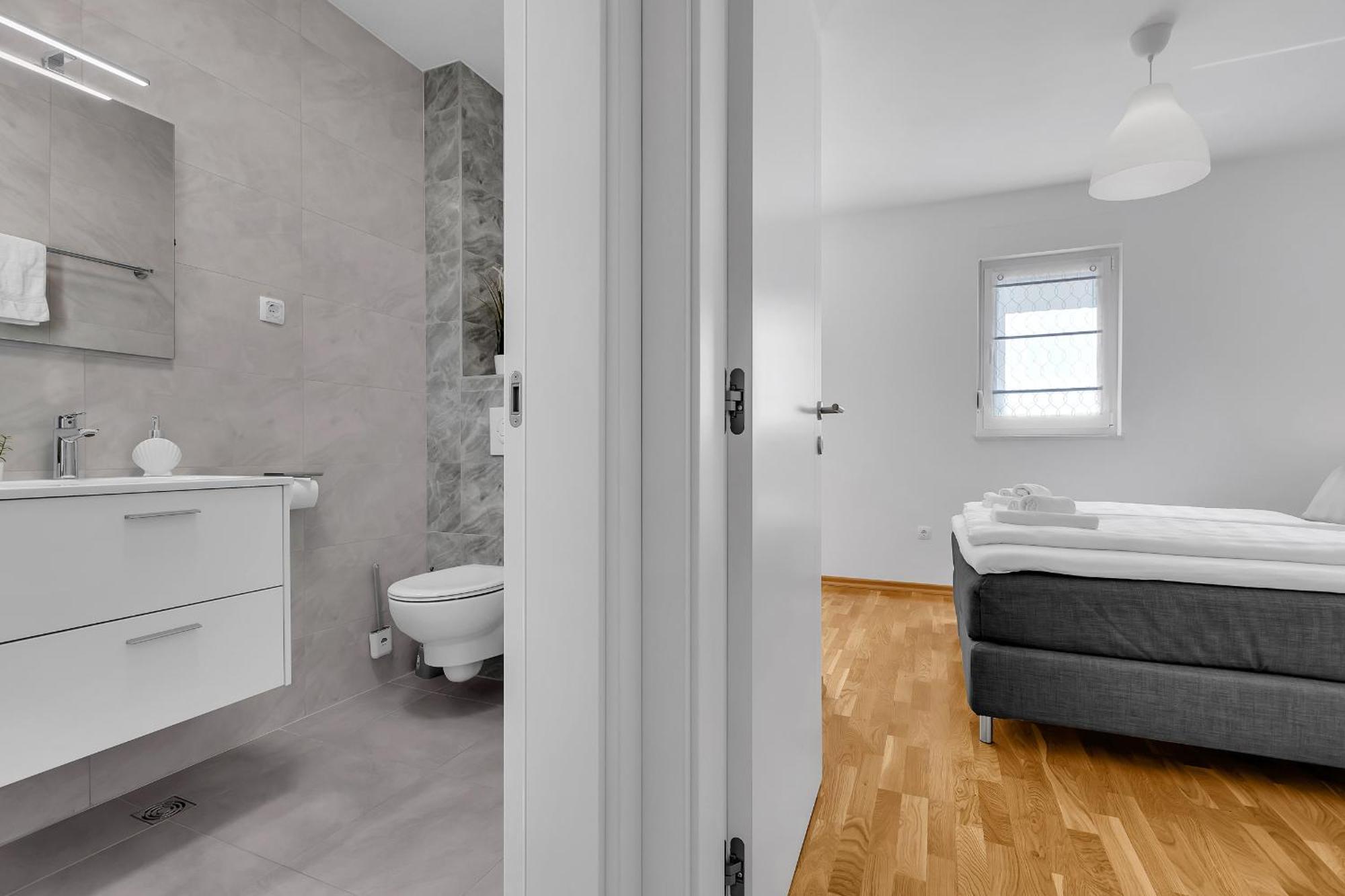 Luxury And Modern With Sea View And Garage Makarska