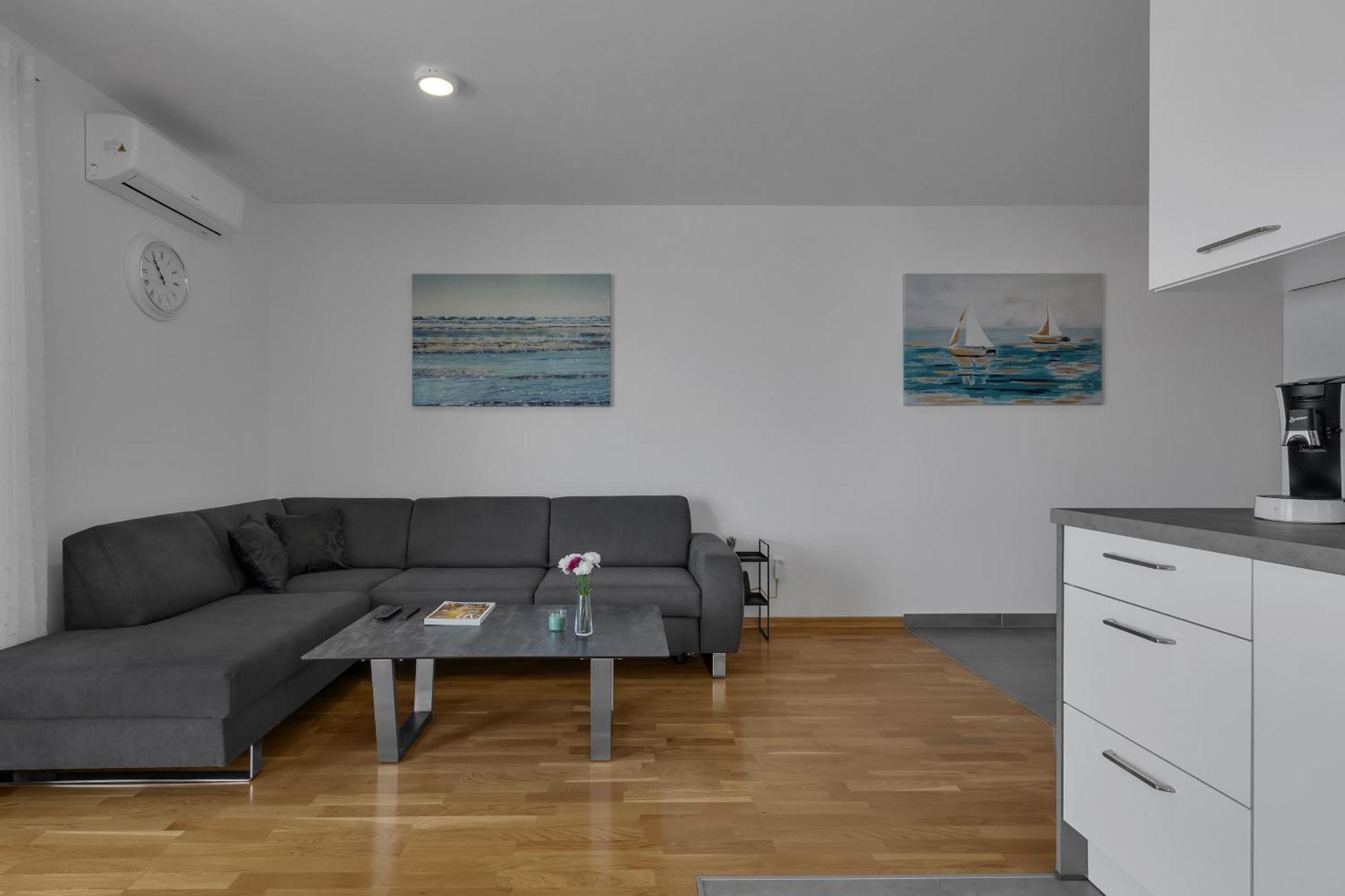 Apartament Luxury And Modern With Sea View And Garage Makarska