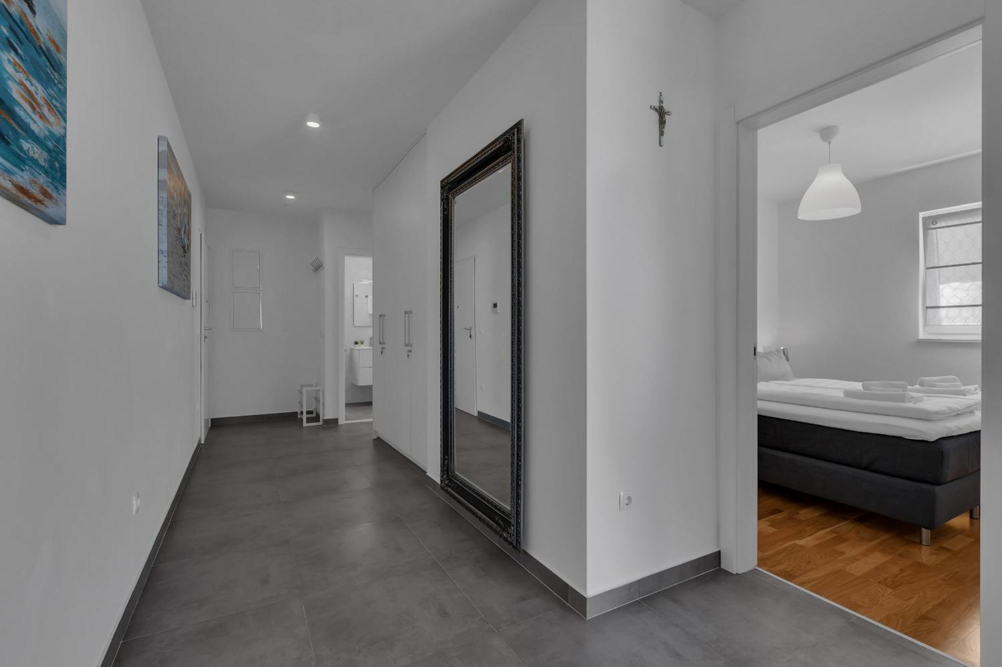Apartament Luxury And Modern With Sea View And Garage *